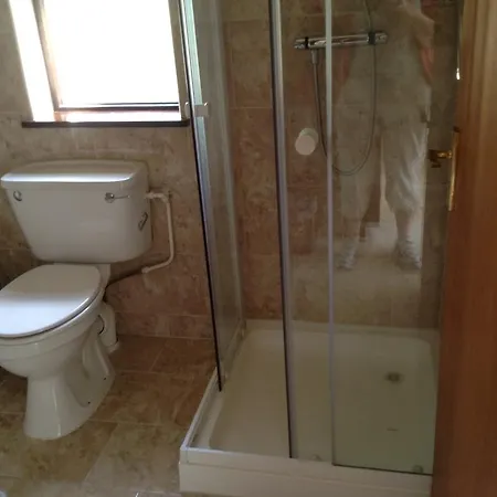 Hollymount House Nocleg ze śniadaniem 3*