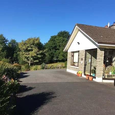 Hollymount House Bed & Breakfast