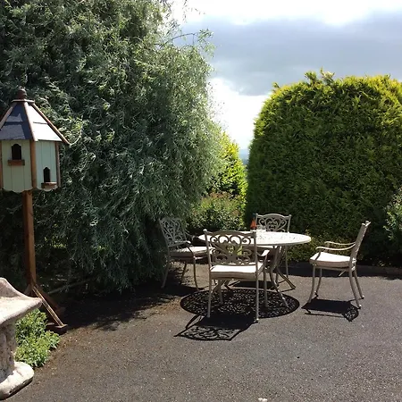 Hollymount House 3*
