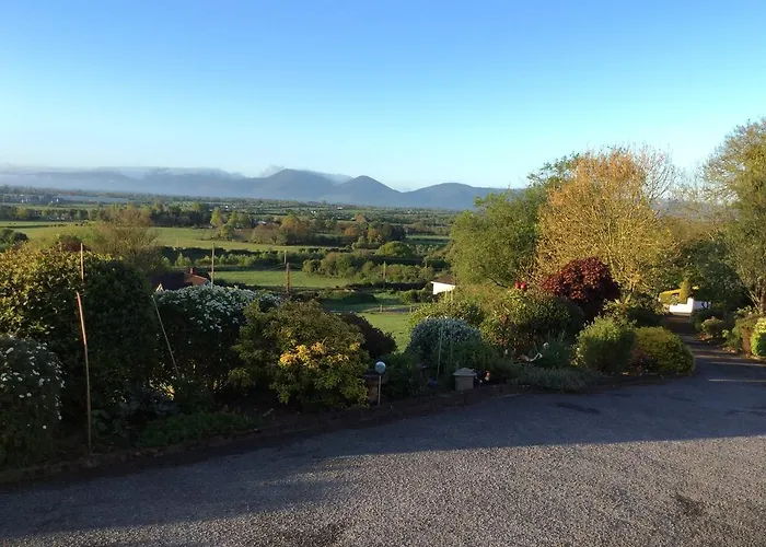 Bed & Breakfast Hollymount House 3*