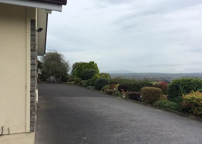 Bed & Breakfast Hollymount House